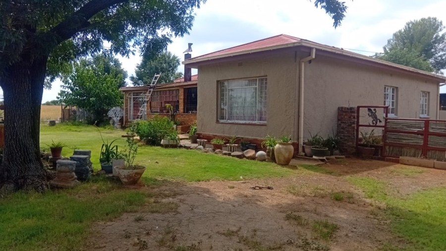 4 Bedroom Property for Sale in Roodewal Free State